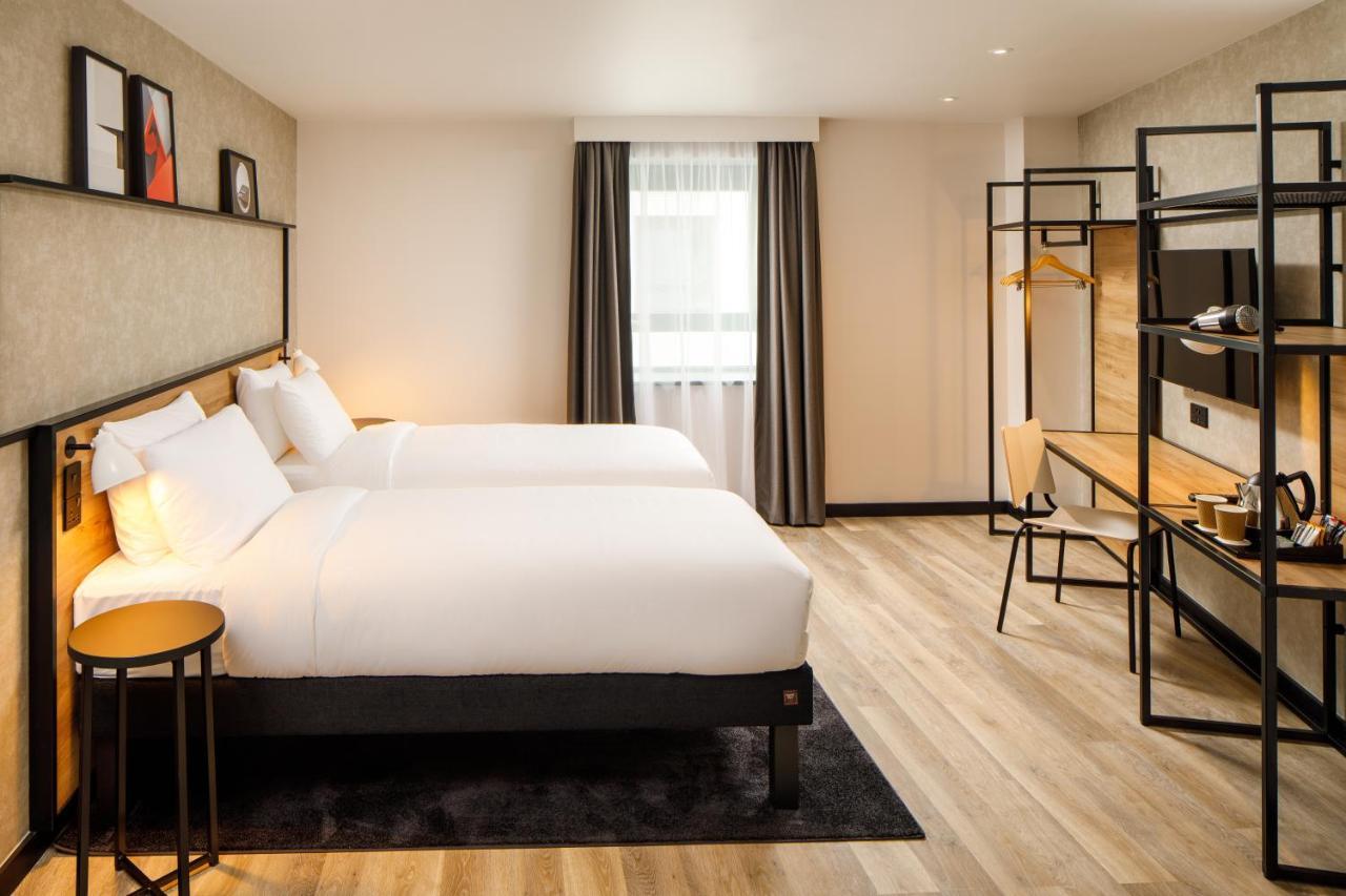 Ibis London Sutton Point 3*