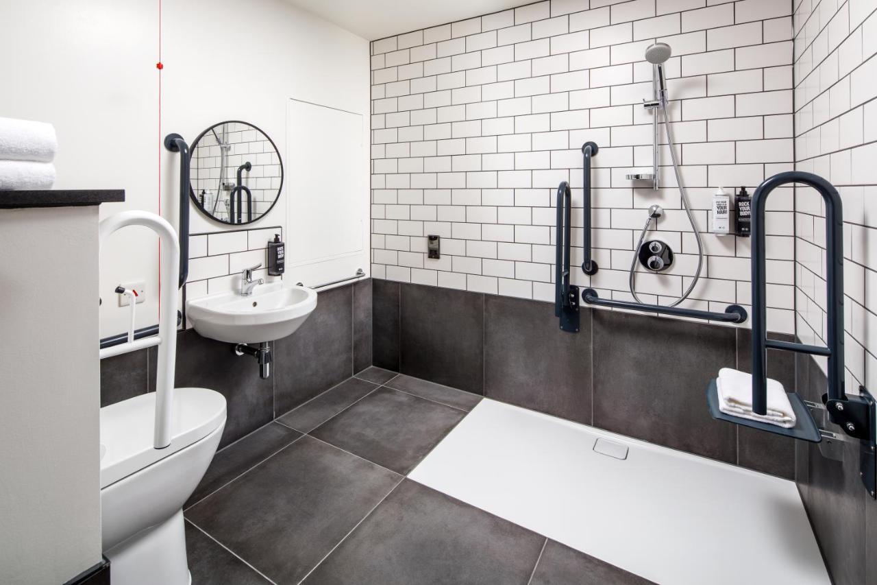 Ibis London Sutton Point 3*