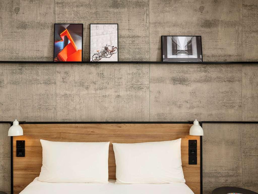Ibis London Sutton Point 3*