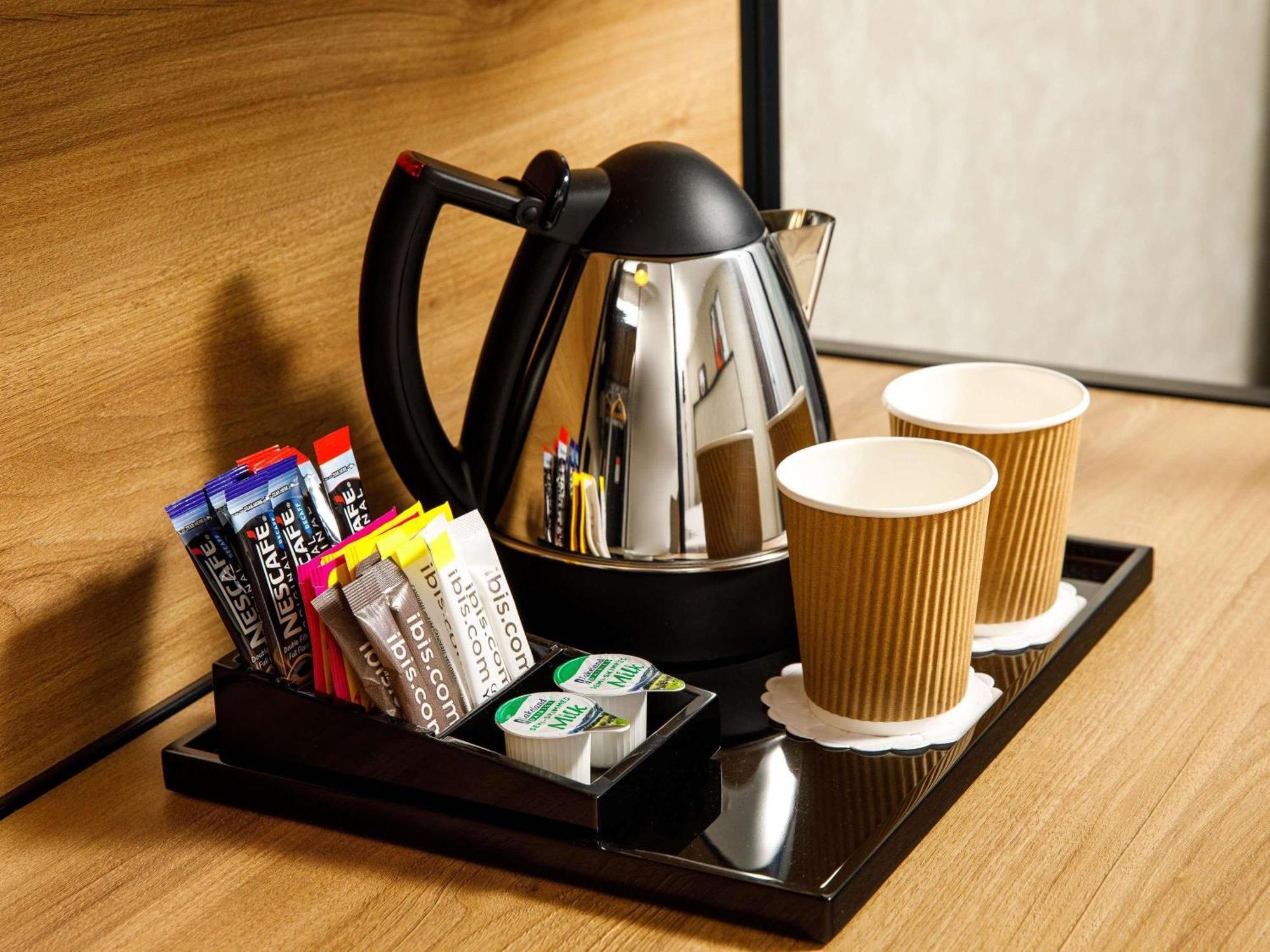 Отель Ibis London Point 3*